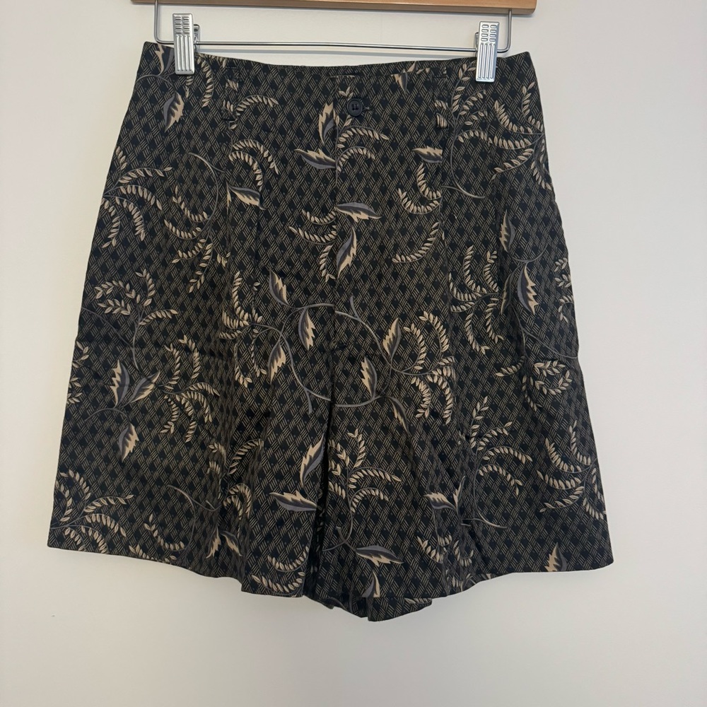 Haley high waisted pleaded shorts